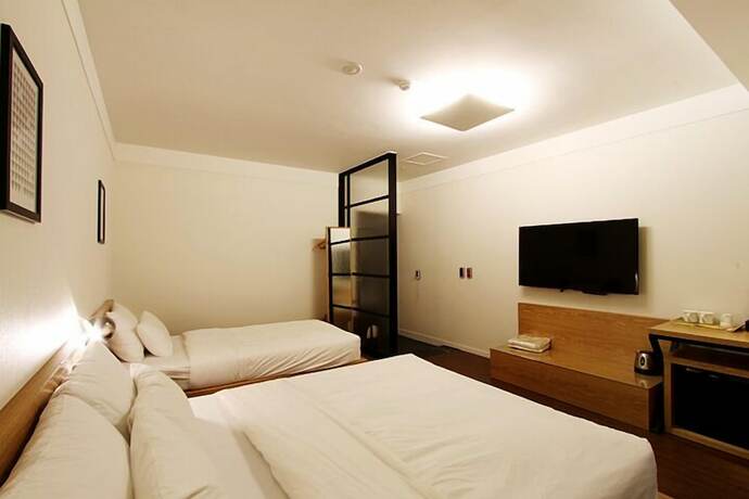 Imagen de la habitación del Hotel 3s Sorae. Foto 18