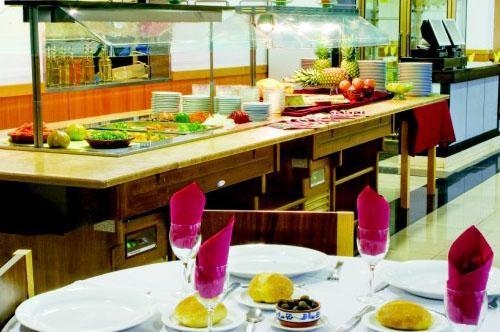 Imagen del bar/restaurante del Hotel 4 Estacoes, Fatima. Foto 2