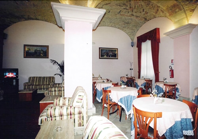 Imagen del bar/restaurante del Hotel 4 Mori. Foto 2