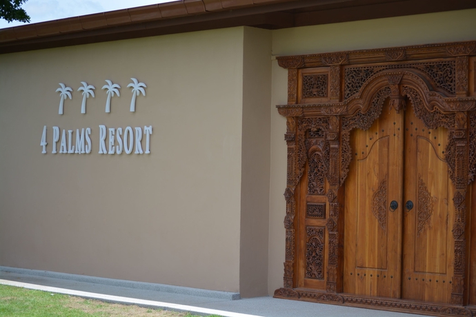 Imagen de los exteriores del Hotel 4 Palms Resort. Foto 10