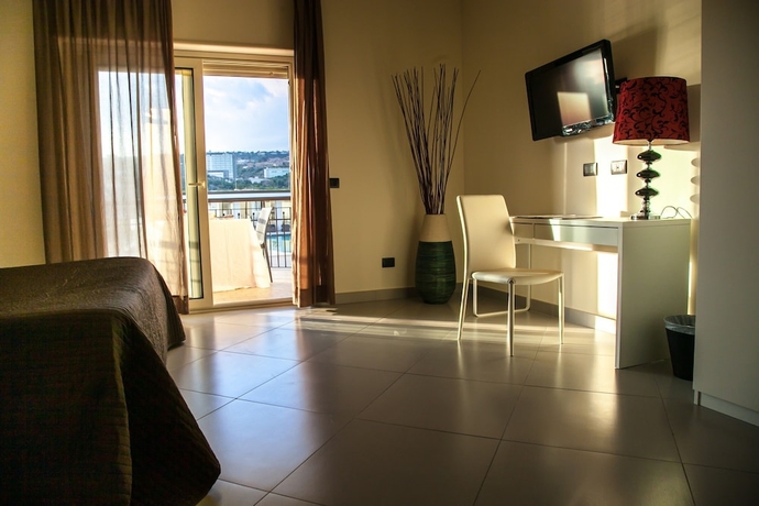 Imagen de la habitación del Hotel 4 Spa Resort. Foto 8