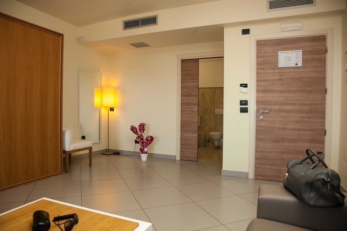 Imagen de la habitación del Hotel 4 Spa Resort. Foto 9