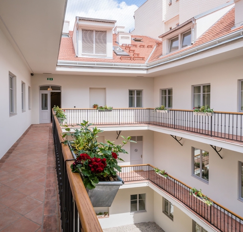 Imagen de los interiores del Hotel 4 Trees Apartments by Adrez Living. Foto 17