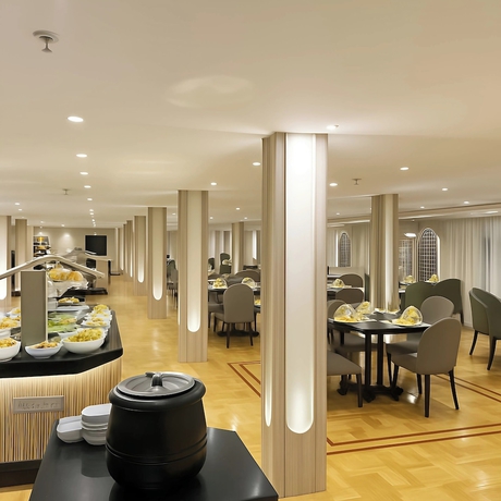 Imagen del bar/restaurante del Hotel 4 nights Luxury Nile Cruise full board. Foto 4