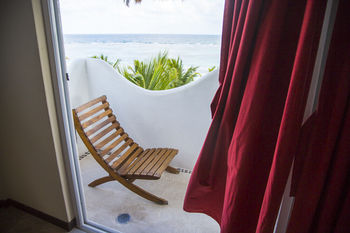 Imagen de los exteriores del Hotel 40 Ca&ntilde;ones. Foto 14