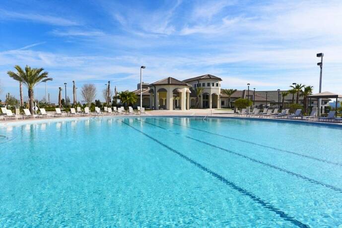 Imagen general del Hotel 408 OC - Luxe 4BR Townhome Private Pool 11 Guests. Foto 2