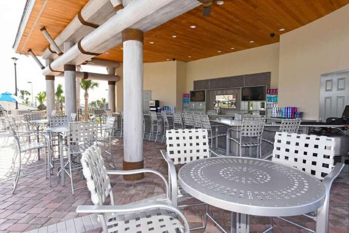 Imagen general del Hotel 408 OC - Luxe 4BR Townhome Private Pool 11 Guests. Foto 11