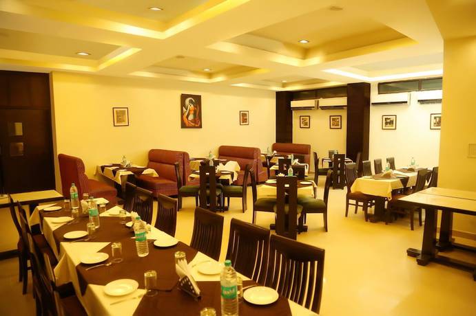 Imagen del bar/restaurante del Hotel 42, Amritsar. Foto 4
