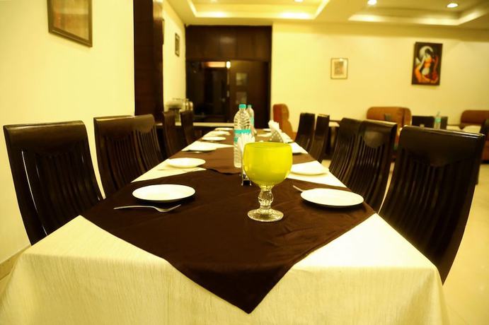 Imagen del bar/restaurante del Hotel 42, Amritsar. Foto 5