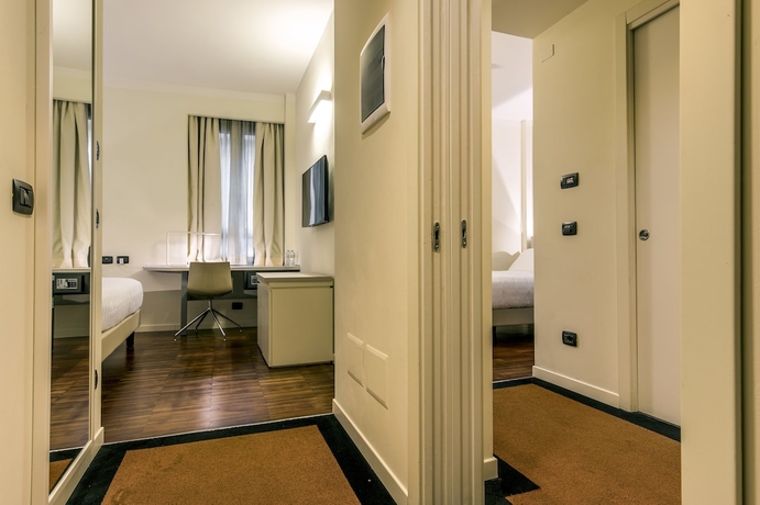 Imagen de la habitación del Hotel 43 Station. Foto 15