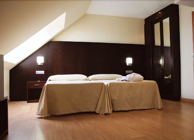 Imagen de la habitación del Hotel 44, Gij&oacute;n. Foto 6