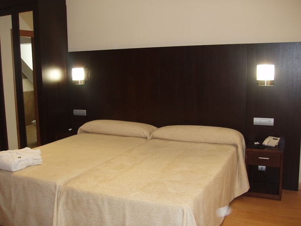 Imagen de la habitación del Hotel 44, Gij&oacute;n. Foto 8