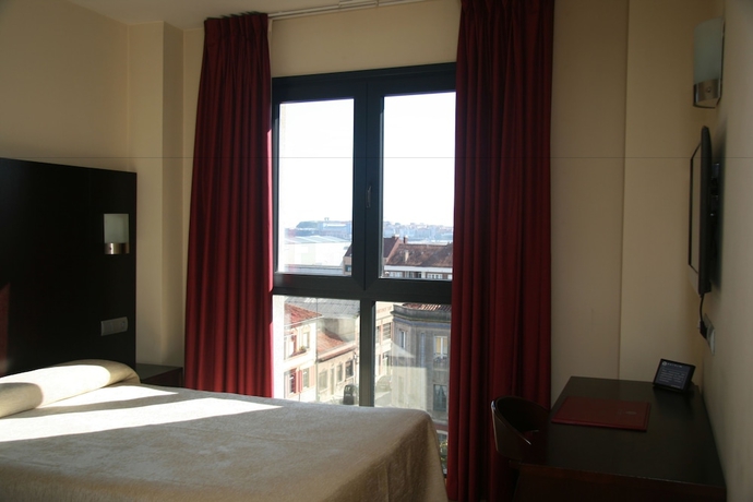 Imagen de la habitación del Hotel 44, Gij&oacute;n. Foto 9