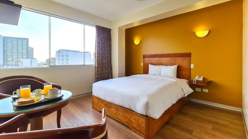 Imagen de la habitación del Hotel 44 Vip. Foto 17