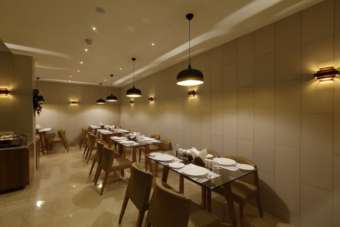 Imagen del bar/restaurante del Hotel 440. Foto 4