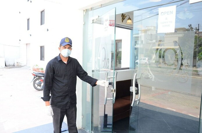 Imagen de los interiores del Hotel 49, Amritsar. Foto 19