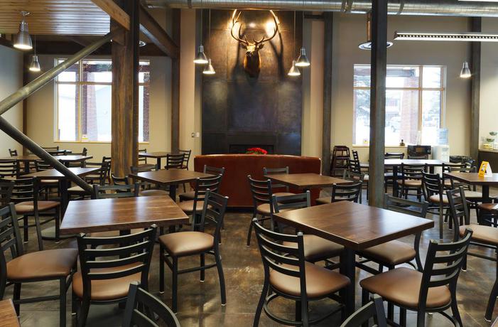 Imagen general del Hotel 49'er Inn and Suites. Foto 8