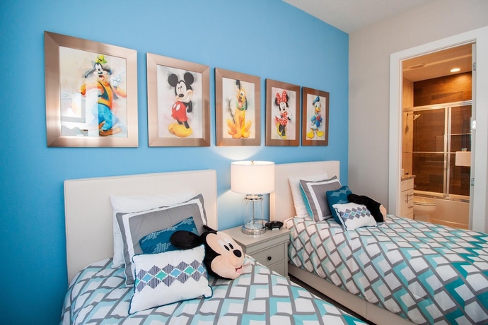 Imagen de la habitación del Hotel 4BR 4 Full BA Self Check-in 5min Disneyworld. Foto 16