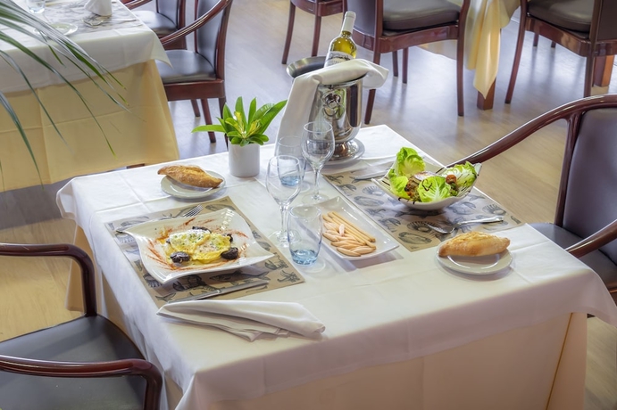 Imagen del bar/restaurante del Hotel 4R Casablanca Playa. Foto 7