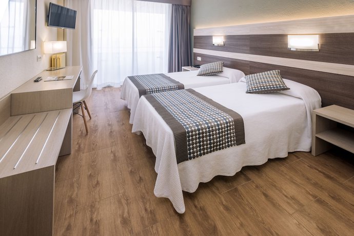 Imagen de la habitación del Hotel 4R Playa Park. Foto 12