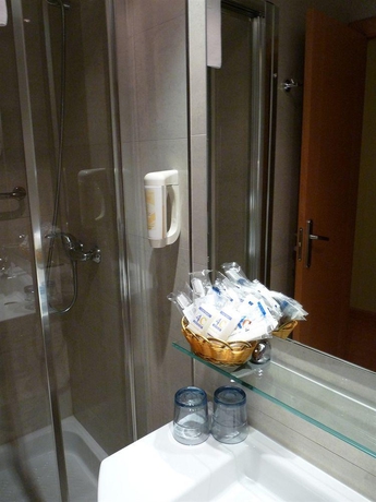 Imagen de la habitación del Hotel 4c Puerta Europa. Foto 16