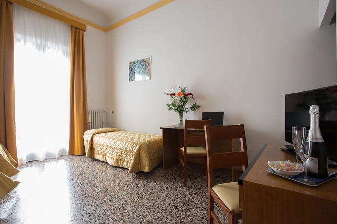 Imagen de la habitación del Hotel 4f Boutique Florence. Foto 13