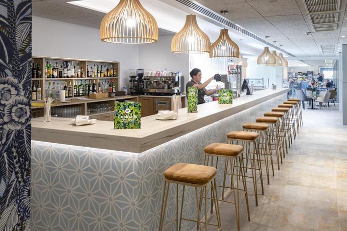 Imagen del bar/restaurante del Hotel 4r Gran Europe. Foto 2