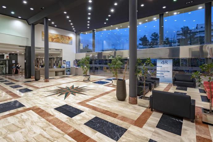 Imagen de los interiores del Hotel 4r Gran Regina. Foto 8