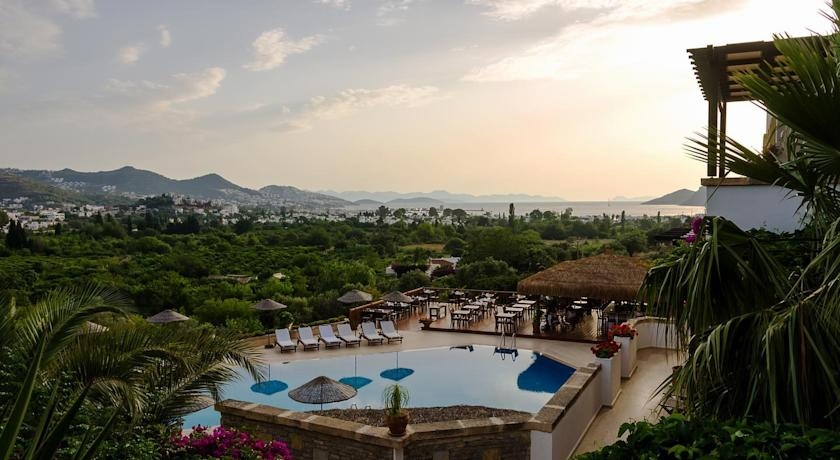 Imagen de los exteriores del Hotel 4reasons and Bistro. Foto 4