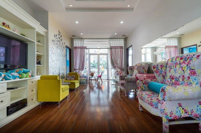 Imagen del bar/restaurante del Hotel 5 Bedrooms Pool Villa w Karaoke. Foto 20