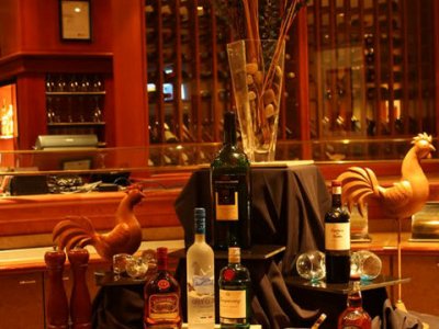 Imagen del bar/restaurante del Hotel 5 CALGARY DOWNTOWN SUITES. Foto 4