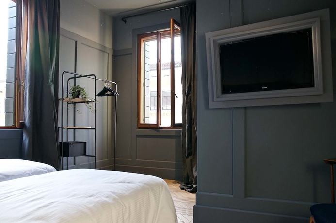 Imagen de la habitación del Hotel 5 Colonne. Foto 9