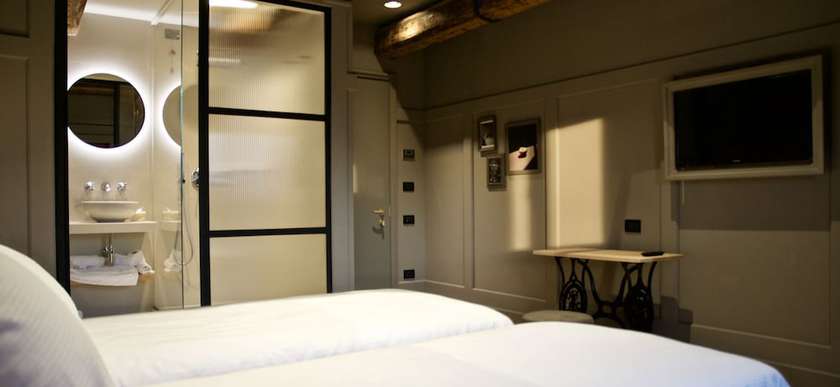 Imagen de la habitación del Hotel 5 Colonne. Foto 13