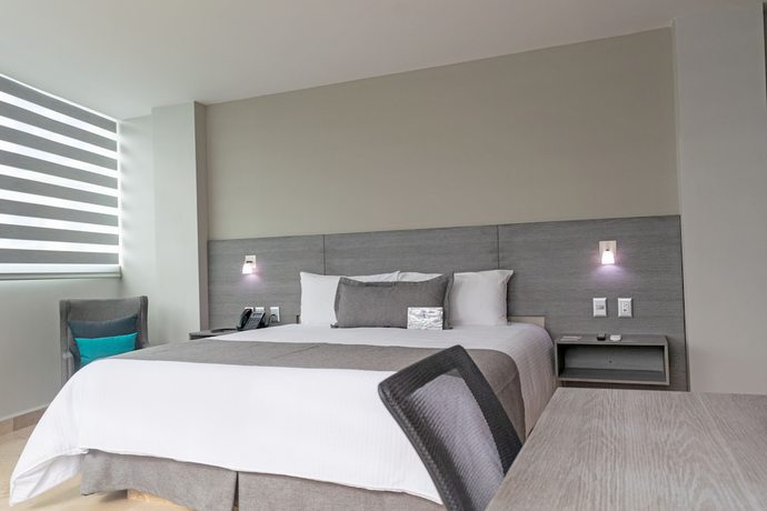 Imagen de la habitación del Hotel 5 Inn Plus. Foto 8