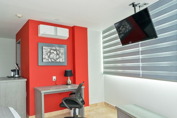Imagen de la habitación del Hotel 5 Inn Plus. Foto 10