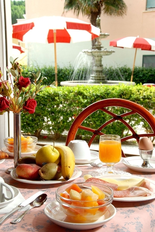 Imagen del bar/restaurante del Hotel 5 Terre. Foto 6