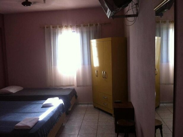 Imagen de la habitación del Hotel 50. Foto 19