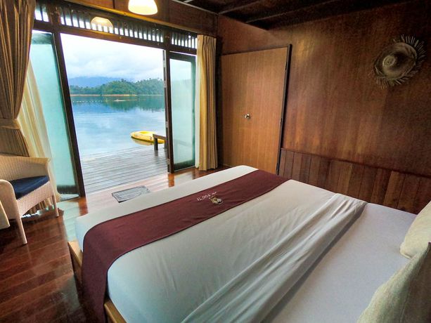 Imagen de la habitación del Hotel 500 Rai Khao Sok Floating Resort. Foto 11