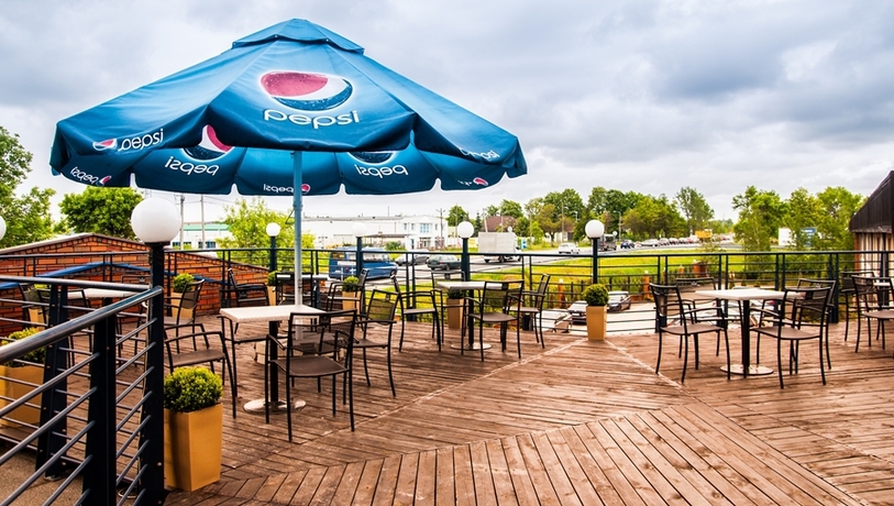 Imagen de los exteriores del Hotel 500 Strykow. Foto 5