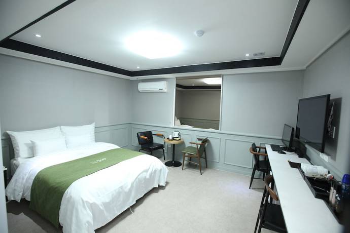 Imagen de la habitación del Hotel 500th. Foto 2