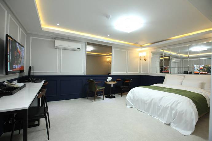 Imagen de la habitación del Hotel 500th. Foto 4