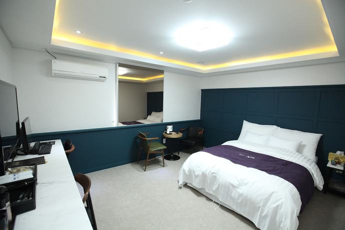 Imagen de la habitación del Hotel 500th. Foto 6