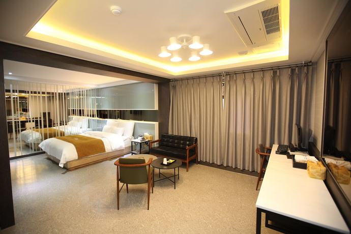 Imagen de la habitación del Hotel 500th. Foto 12