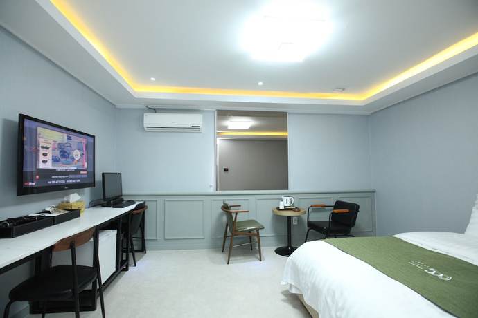 Imagen de la habitación del Hotel 500th. Foto 13