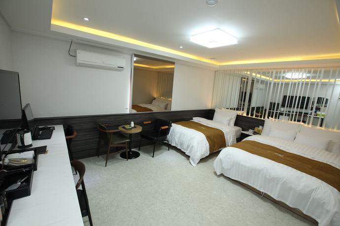 Imagen de la habitación del Hotel 500th. Foto 14