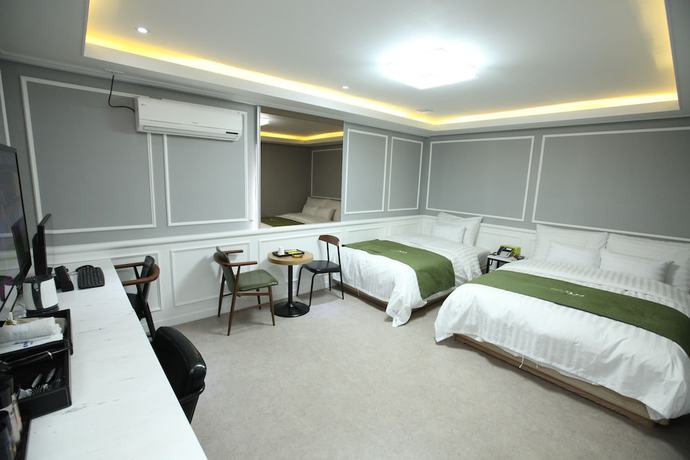 Imagen de la habitación del Hotel 500th. Foto 15
