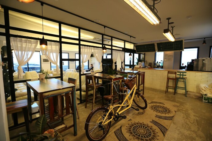Imagen de los interiores del Hotel 52, Jeju. Foto 30