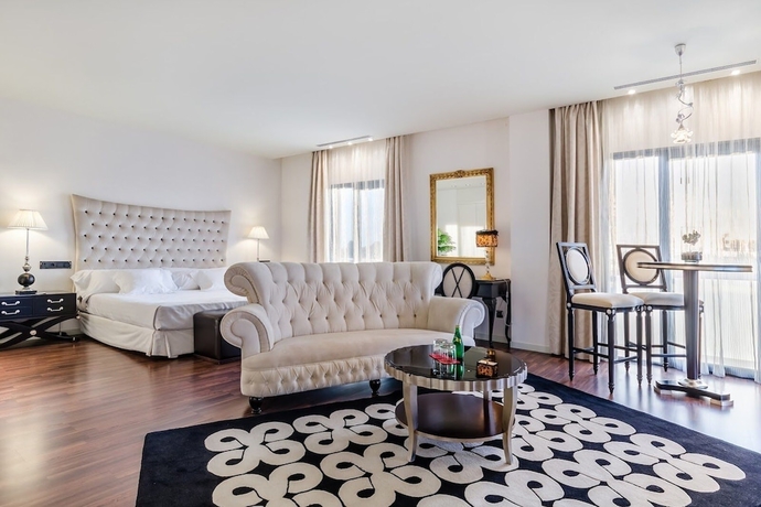 Imagen de la habitación del Hotel 525. Foto 2