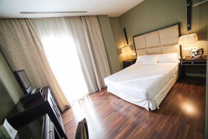 Imagen de la habitación del Hotel 525. Foto 11