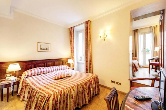 Imagen de los exteriores del Hotel 53 Cinquantatre. Foto 6